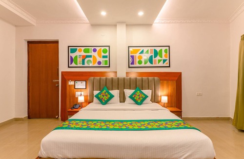 Mahadevpet Hotel | Treebo Regalia Comforts, 5 mins to Raja Seat Garden