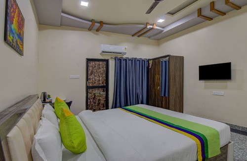 Chandrapur Hotel | Treebo Royal, Chandrapur