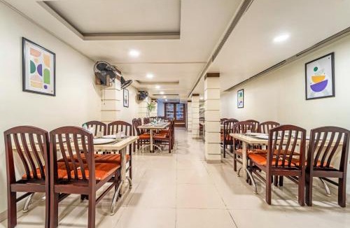 Gandhipuram Hotel | Treebo Sam Residency
