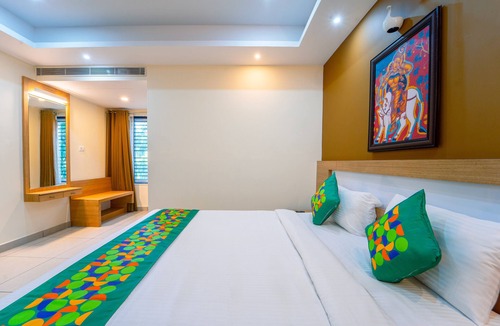 Guruvayur Hotel | Treebo Sree Varshavilas Regency, 500 Mtrs From Guruvayoor Temple