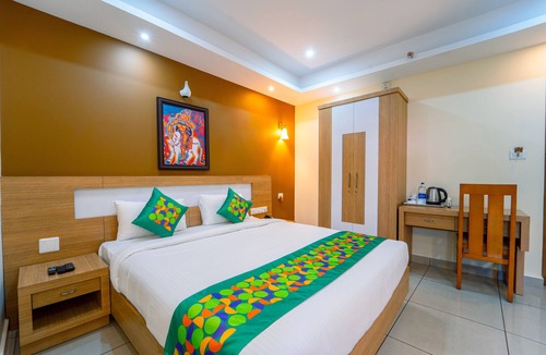 Guruvayur Hotel | Treebo Sree Varshavilas Regency, 500 Mtrs From Guruvayoor Temple