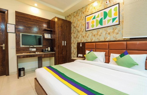 Greater Noida Hotel | Treebo Sunny Feast