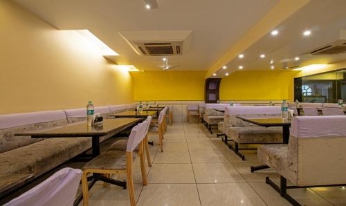 Hassan Hotel | Treebo Suvarna Comforts