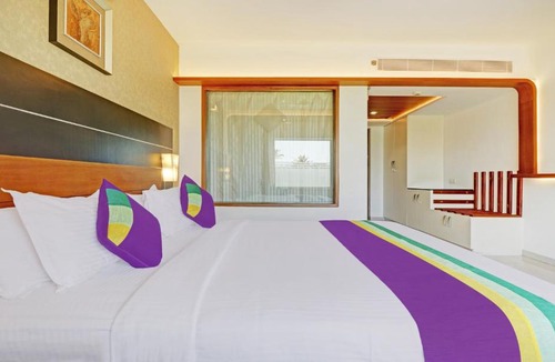 Vakkom Hotel | Treebo Tryst Vakkom Palazzo