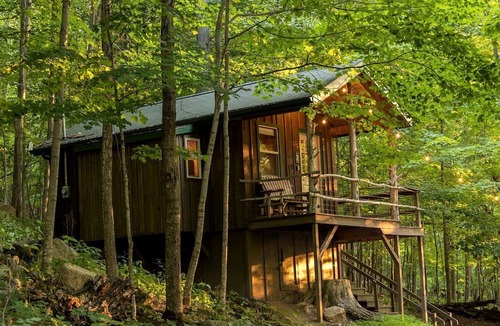 Allegheny Mountains House | Treehouse Cabin in Riverton, WV