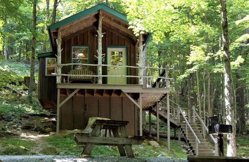 Allegheny Mountains House | Treehouse Cabin in Riverton, WV