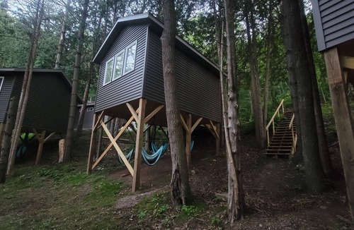 Elba Cabin | Treehouse Cabin in the Bluff Woodlands