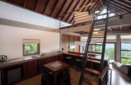 Imbulpe Hotel | Treehouse Chalets