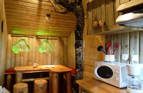 Dienne Cabin | Treehouse for 4 People