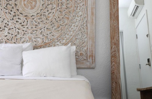 Northeast Miami Apartment | Treehouse Hotel