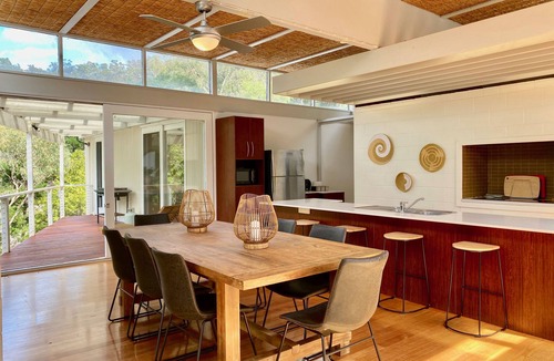 Eildon House | Treehouse @ Lake Eildon Marina - Your Private Lake Escape Awaits!