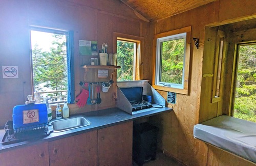 Saint-Faustin-Lac-Carre House | Treehouse, large windows and skylights | Lodging #04