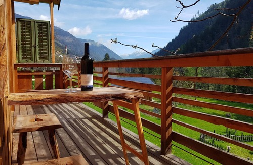 San Pancrazio Ski Chalet | Treehouse "Laugen Lodge" with Swimming Pond, Sauna, 80 km to Olympics 2026
