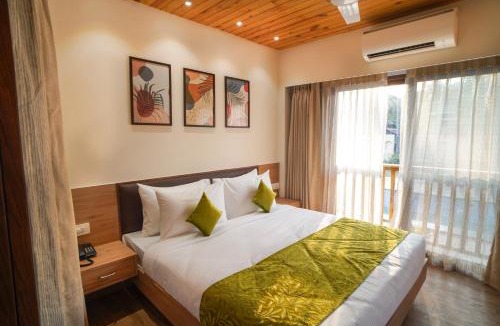 Calangute Resort | TreeHouse Mars Beach Cottages & Villas