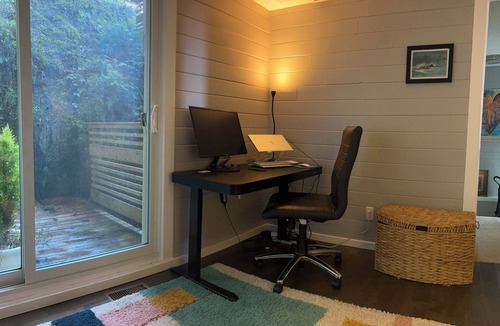 Bowen Island House | Treehouse on Bowen - Sunsets + Patios near Beaches and Trails