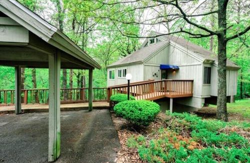 Bella Vista House | Treehouse style home near Lake Norwood