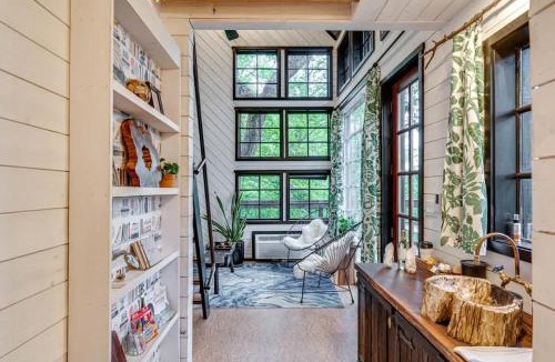 Chattanooga House | Treetop Hideaways: Wood Lily Treehouse in Chattanooga