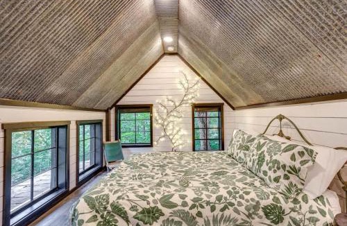 Chattanooga House | Treetop Hideaways: Wood Lily Treehouse in Chattanooga