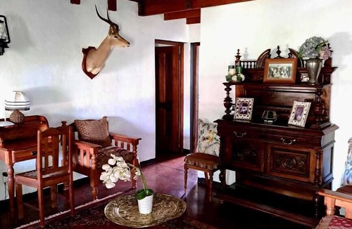Leeupoort Cabin | Trekpad Safaris
