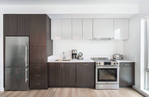 Central Square Apartment | Trendy Central Square 3BR w/W/D near MIT & Kendall Square, by Blueground