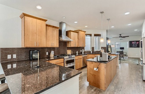 San Rafael House | Trendy Denver - Fireplace/Game Room