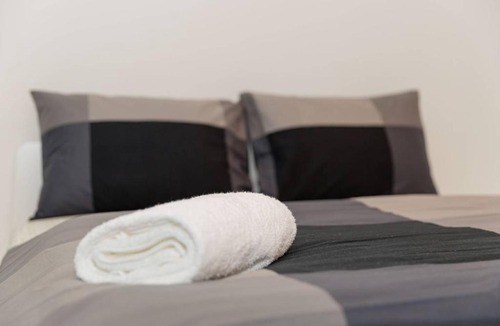 King West Village House | Trendy & Modern Studio near Exhibition Place