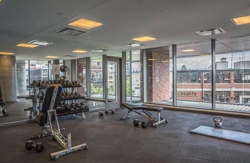 King West Village House | Trendy & Modern Studio near Exhibition Place
