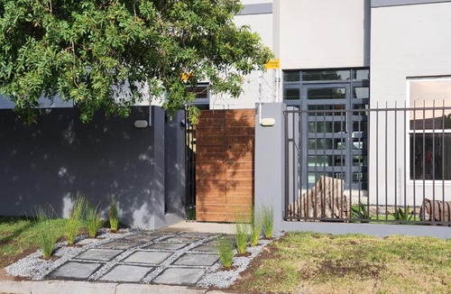 Cape Town House | Trendy spacious modern house within 2km away from Canal Walk Century Cty