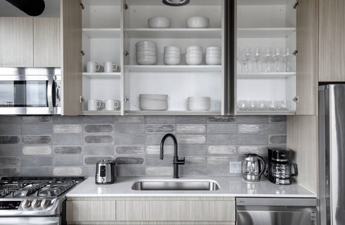 Near West Side Apartment | Trendy West Loop 2BR w/Lounge & Pool, nr Union Park, by Blueground