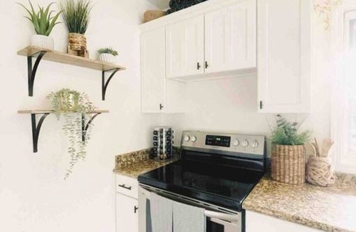Keizer House | Trendy Willamette Valley Home - Great Location! Pet Friendly Outdoor Pizza Oven