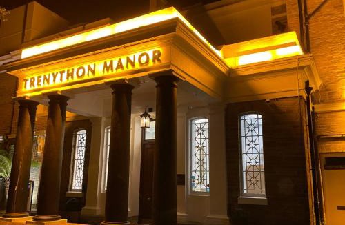 Par Resort | Trenython Manor Resort