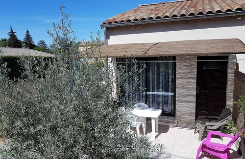 Vallon-Pont-d'Arc Cottage | TRÈS JOLI GITE CENTER VALLON PONT D'ARC 2 PERSONNES AIR-CONDITIONED PARKING