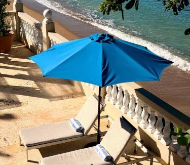 Pueblo Bed & Breakfast | Tres Sirenas Beach Inn