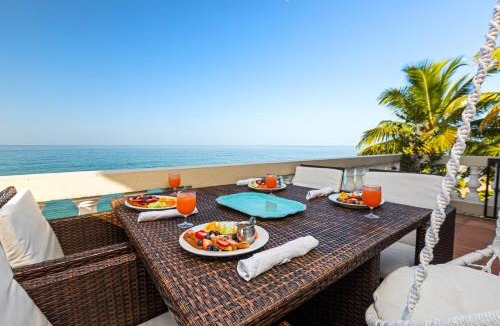 Pueblo Bed & Breakfast | Tres Sirenas Beach Inn