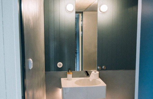 Henningsvaer Hotel | Trevarefabrikken