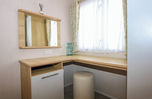 Caergeiliog House | Trewan Lodge