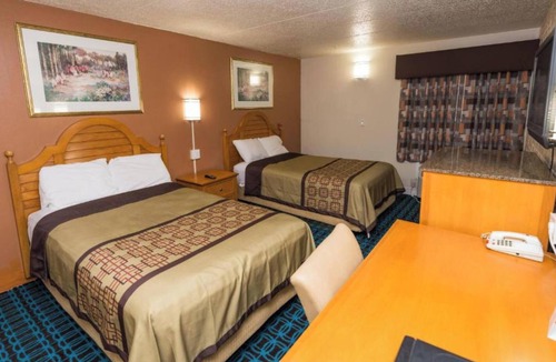Spindale Hotel | Tri-City Motel by OYO Forrest City Spindale