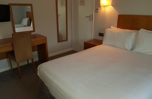 Little Hay Hotel | Tri-Star Hotel