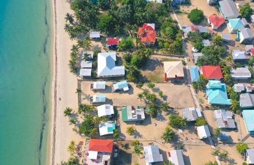 Placencia House | Tri Tan Beach Cabanas