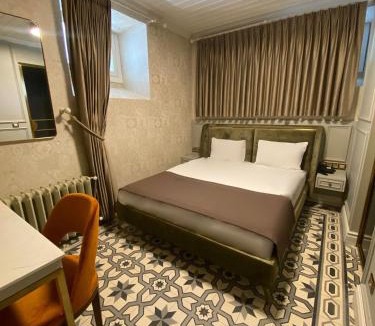 Adalar Hotel | Triada Hotel Büyükada