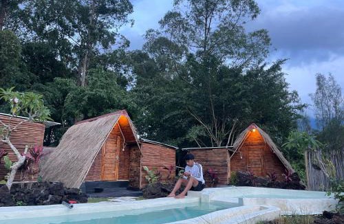 Toya Bungkah House | Triangular house and hot spring