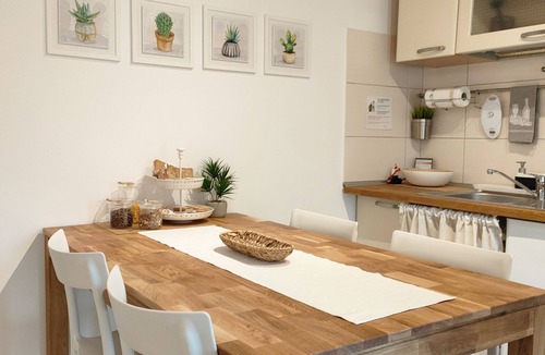 Roiano-Gretta-Barcola-Cologna-Scorcola Apartment | Trieste (Barcola) - Apartment in villa with private garden, 300 meters from the sea
