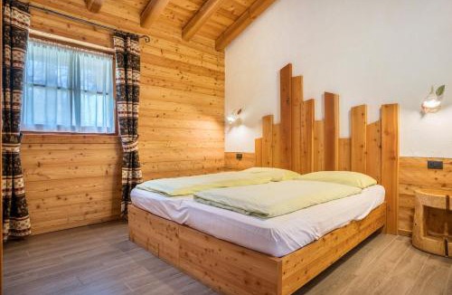 Sant'Antonio di Mavignola Ski Chalet | Trilocale Chalet Camping Faè 6