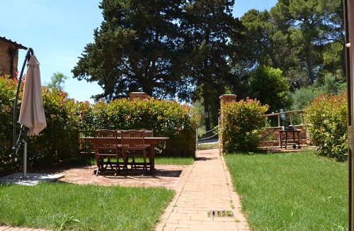 Casalappi Apartment | TRILOCALE DELUXE 2 BATHROOMS WITH PRIVATE GARDEN, POOL, TENNIS, NEAR THE SEA
