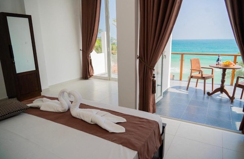 Trincomalee House | Trinco Beachfront Villas AJS