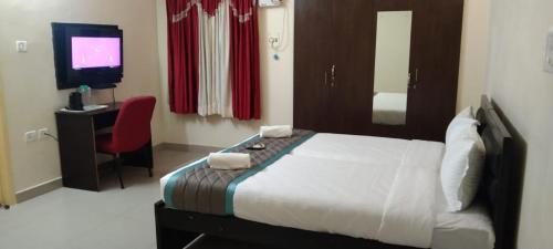 Thoraipakkam Hotel | Trinetraa Inc