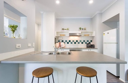 Trinity Beach Apartment | Trinity Beach Resort—Lush Tropical Getaway