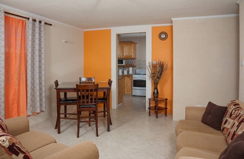 Inch Marlowe Apartment | Trinity Breeze Apartments