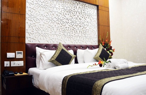 Udyog Vihar Hotel | Trinity Corporate Suites