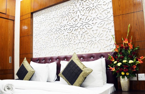 Udyog Vihar Hotel | Trinity Corporate Suites